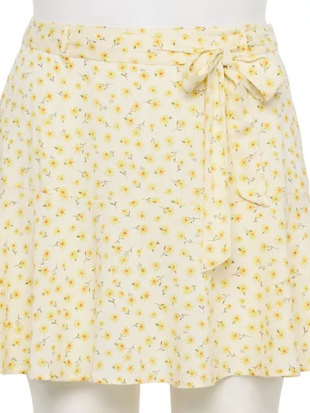 Juniors SO Plus Size Flounce Mini Skirt - White Floral - 3X - NWT - Picture 1 of 1